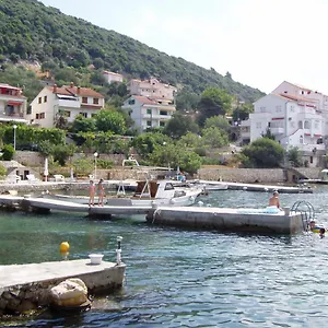 House Niva , Supetarska Draga Kroatien